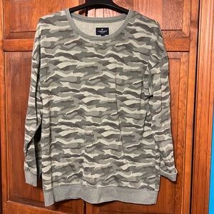 American Eagle women’s xxl camouflage light  sweatshirt